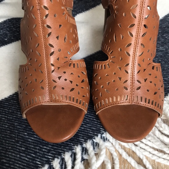 XOXO Bloom Heeled Sandal - Picture 4 of 6